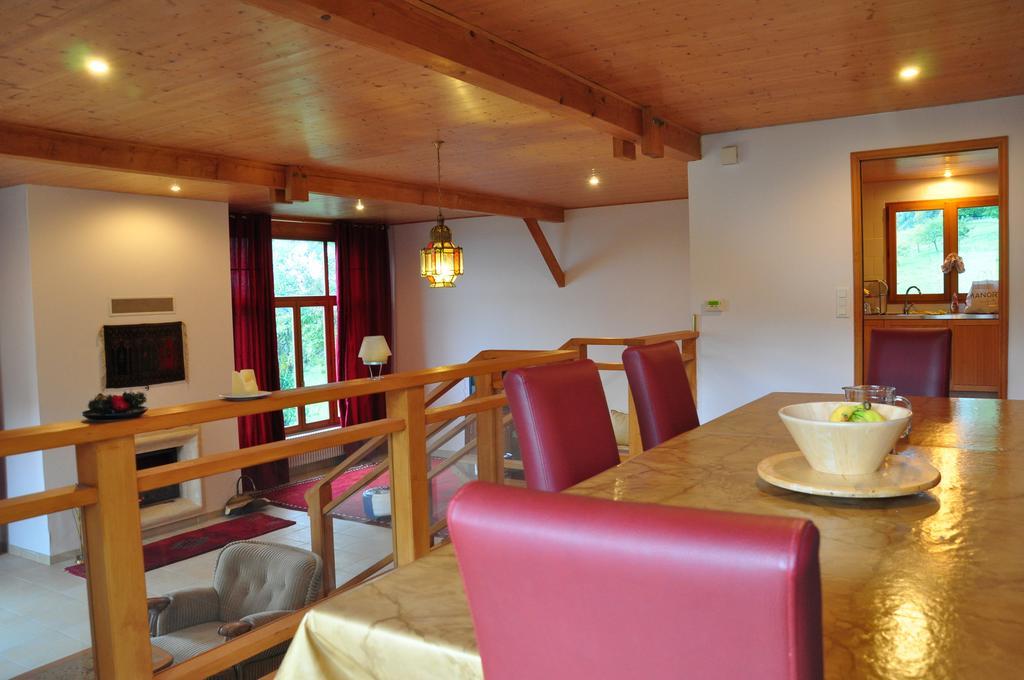 绿色小屋旅馆 Villard-sur-Boege 外观 照片